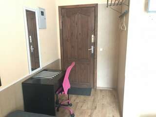 Мини-отель Гринвич Кандалакша Трехместный номер с основными удобствами-4