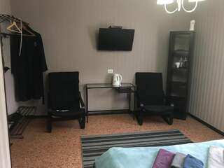 Мини-отель  Гринвич Кандалакша Номер с кроватью размера "king-size" и гидромассажной ванной-4
