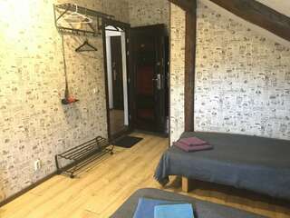 Мини-отель Гринвич Кандалакша Трехместный номер с основными удобствами-14