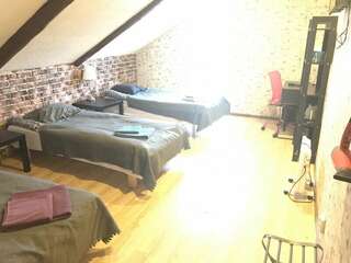 Мини-отель Гринвич Кандалакша Трехместный номер с основными удобствами-10