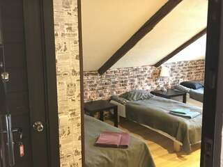 Мини-отель Гринвич Кандалакша Трехместный номер с основными удобствами-9